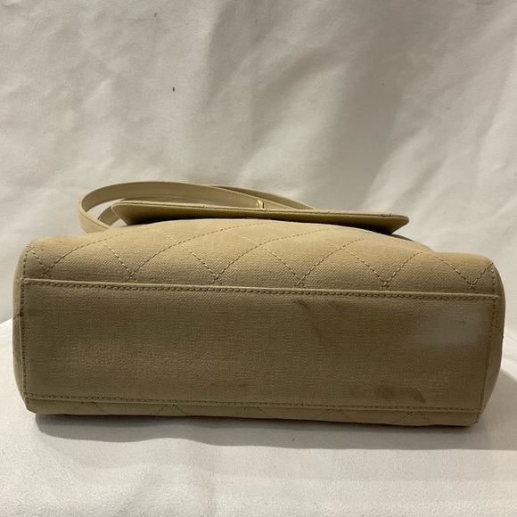 Chanel Bag - Picture 5 of 9